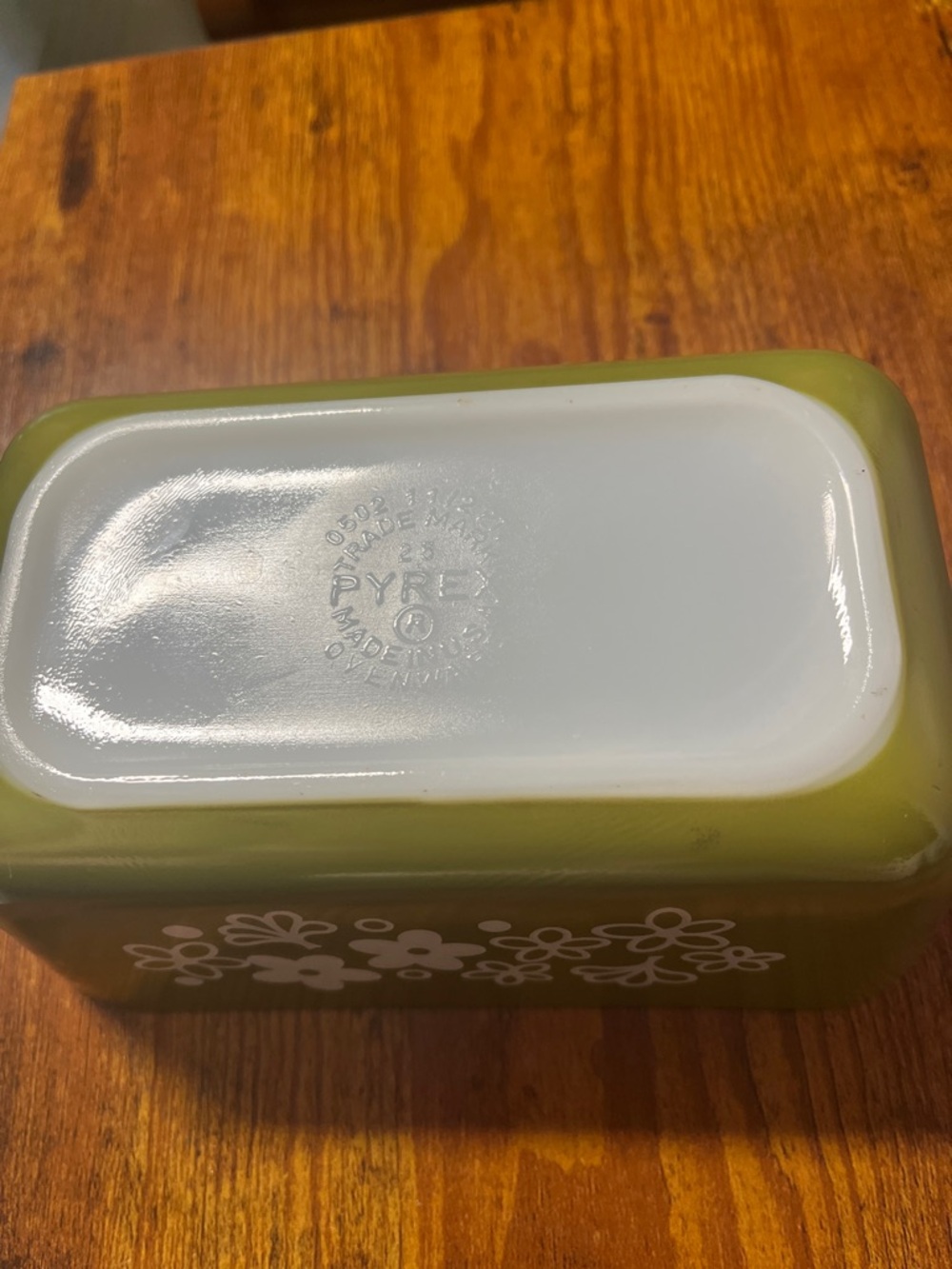 Vintage Pyrex Crazy Daisy Spring Blossom 1.5 pint bakeware with lid. - Picture 5 of 7